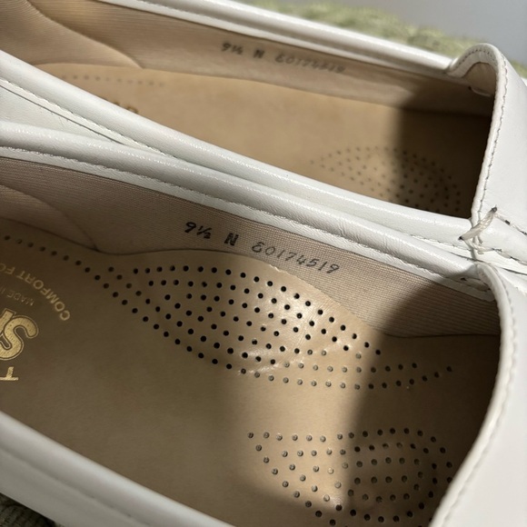 SAS Simplify Everyday White Leather Moccasin Slip In Comfort Loafer - Picture 9 of 9